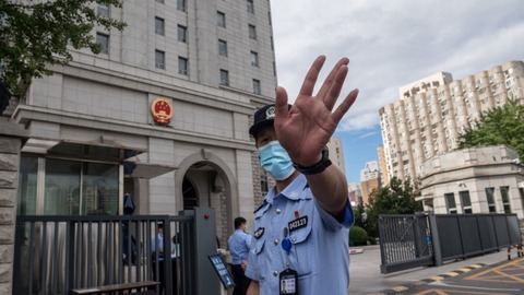 【速報】 中国、全身に爆弾まとった元軍人男性（59）が政府機関に突入、地方長官ら殺害 「人民の怒り」「国全体が火薬庫に」