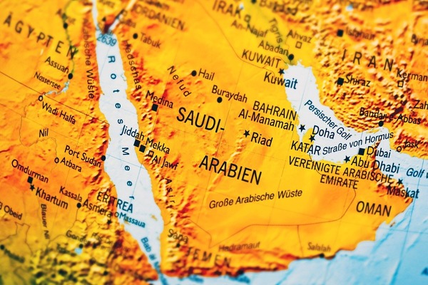 【画像】Googleマップでサウジアラビア見てたら、変な場所見つけた…