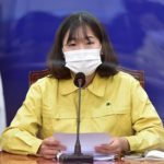 【韓国】文大統領、秘書官に25歳の現役女子大生を抜擢し若者にアピール　ネチズン激怒