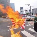 【韓国は独立門の意味知ってる？】旭日旗を燃やす、抗議で頭を丸刈りにする…、過激な反日パフォーマンスの「韓国大学生進歩連合」とは？