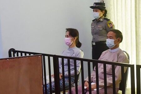 【あっ…】自宅で軟禁状態だったアウン・サン・スー・チー さん所在不明になる ミャンマー