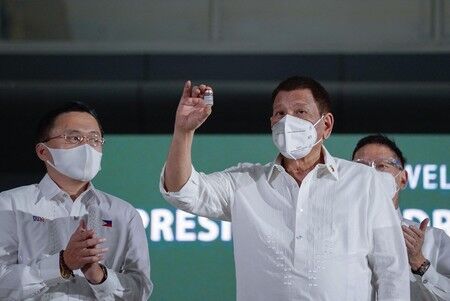 【フィリピン】ドゥテルテ大統領「接種しなければ投獄」　ワクチン拒否の国民に