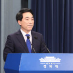 【は？】韓国大統領疎通首席、「日本政府が“首脳会談”の立場を示すべき…品格ある外交を」