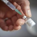 【ワクチン接種】ファイザーCEO「我々は通常の生活に戻ることができると思う。 だが、条件がある」