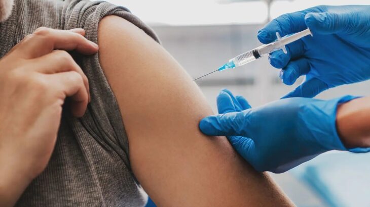 【反ワクチン】接種に否定的なキャバ嬢達の意見が正論すぎる件
