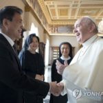 【北朝鮮は要望してない】ローマ教皇「北から招待状来たら行く」
