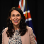 【新型コロナ】ニュージーランドのジャシンダ首相「コロナゼロ」戦略断念「失敗した」