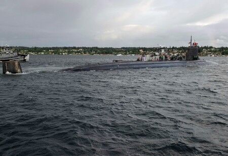 【アメリカ海軍】シーウルフ級攻撃型原子力潜水艦「コネティカット」がインド太平洋地域を潜水航行中、何らかの物体に衝突したと発表