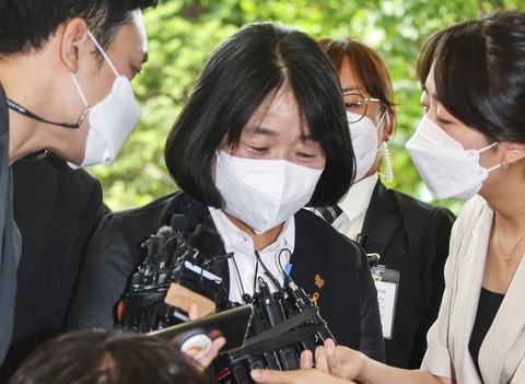 【韓国】慰安婦団体の代表、慰安婦の金を横領して豪遊