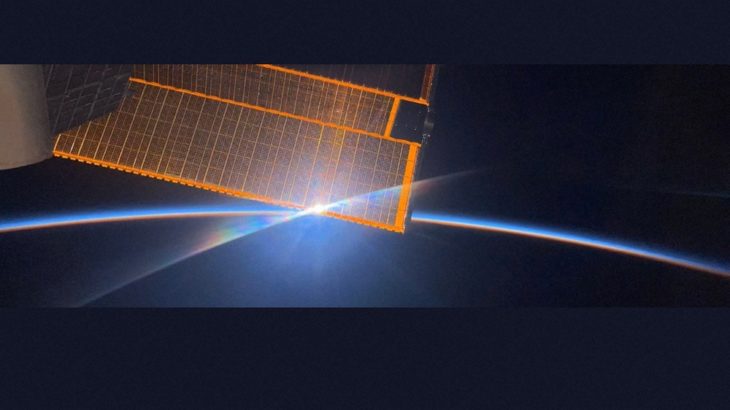 前澤友作氏　ISSから撮影した”神秘的な日の出の瞬間”に「ダイヤモンドみたい」の声