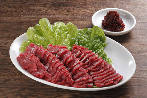 【韓国】「馬刺し」の起源は壬辰倭乱の時、生で食べた軍馬の肉～「日本人は動くものすべてを生で食べる」