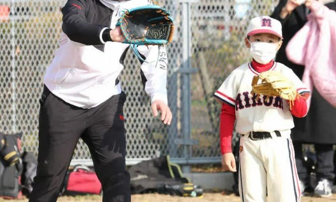 阪神・岩崎が小学生60人に夢授業「恥ずかしくても心の中では絶対にプロ野球選手になると思って欲しい」