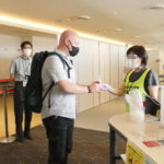 【長距離隔離】 成田で検疫結果後、東京にホテルがないので福岡に行ってもらいます→さすがにこれきついわwww