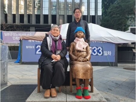 【韓国】少女像初設置から１０年　彫刻家夫妻｢日本の謝罪が望み｣「少女像が果たした役割大きい」