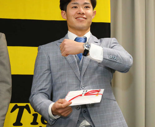 阪神中野拓夢「ご褒美」高級ブランド腕時計購入　来季遊撃フル出場へ鍛える