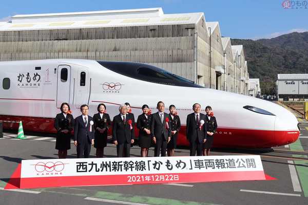 【画像有】西九州新幹線の車両公開。紅白のJR九州らしい仕様に。