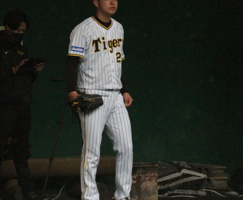 阪神高橋遥人２軍キャンプでブルペン入り、捕手座らせ20球　昨年左肘手術から回復途中
