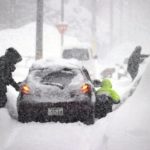 万年雪のイメージ有る札幌、24時間降雪量 過去最多60センチ　渋滞相次ぐ　屯田の通行止め情報も