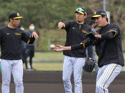 阪神西勇輝が２位鈴木勇斗に助言「先輩に気を使って投げなくていい」前日シート打撃で大苦戦