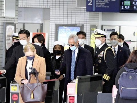 「電車好き」駐日米大使、京急で横須賀基地へ…異例の移動「期待裏切らない体験でした」