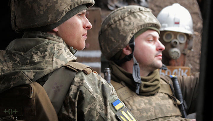 【ウクライナ問題】「地獄へようこそ」　ウクライナの国防相・軍総司令官、軍の抵抗準備を強調＝国営通信社