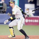 【阪神】佐藤輝明、開幕戦猛打賞！単打、二塁打、適時二塁打で大喜び