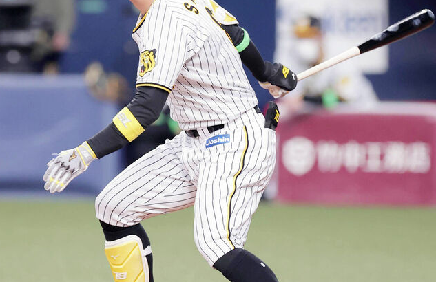 【阪神】佐藤輝明、開幕戦猛打賞！単打、二塁打、適時二塁打で大喜び