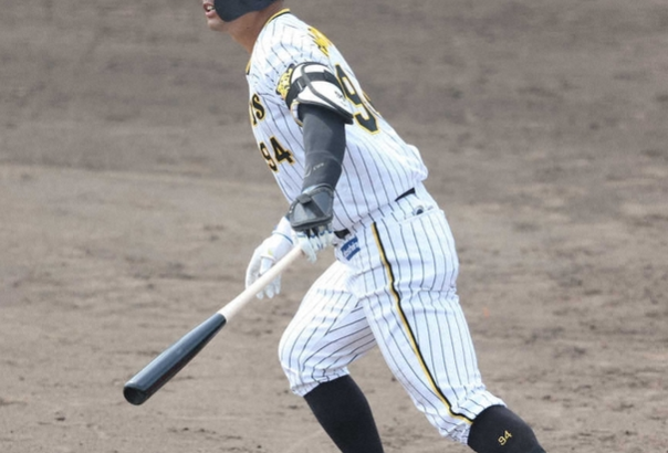 【阪神】原口が復帰初戦いきなり勝負強さ見せつける　満塁で適時二塁打