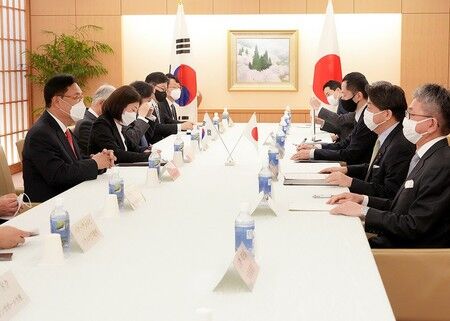 【韓国】林外相、韓国代表団と面会　団長「協力強化で一致」