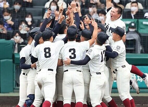 高校野球で大阪桐蔭が強すぎて、有望な中学生たちが「大阪府内の高校に進みたくない」と言う