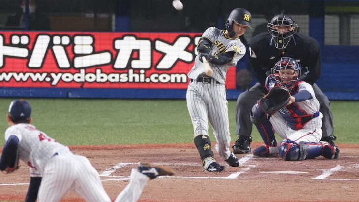 阪神・中野が今季1号2ラン「テルが打ってくれて良い流れの中、打席に入れました」佐藤輝とアベック弾