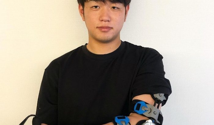 まるでサイボーグ？阪神・高橋遥人が術後の特製ギプス姿を公開「入団から肘の事で悩んでいた」