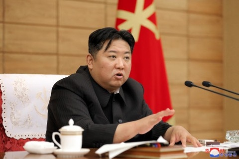 【北朝鮮】金正恩国務委員長が在日女性たちに指示、『朝鮮のチマチョゴリを着るようにセヨ』