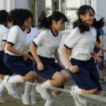 【画像】女子中学生の縄跳びwww