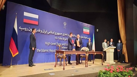 【国際】イラン石油相「わが国とロシアは協力して制裁を無効化」　相互協力強調、3つの協力文書に署名