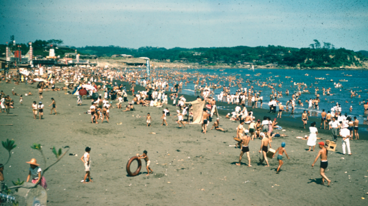 【画像】1949年の日本人の海水浴ｗｗｗｗｗｗｗｗｗｗｗｗｗｗｗ
