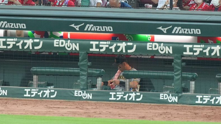 阪神井上コーチ、近本と佐藤のエラーに「逆に浜地と絆が深まる。次お前が投げる時は絶対守ってやるぞ」