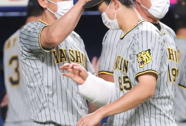 【阪神】矢野監督　3回終了時、異例の円陣での“カツ”の内容明かす「かっこいい野球をしようぜ、と」