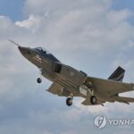 【軍事】韓国の国産超音速戦闘機ＫＦ２１　試験飛行に成功
