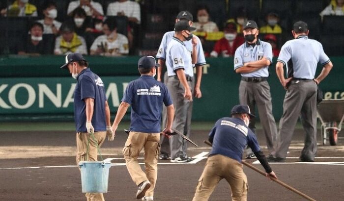 阪神　阪神園芸の迅速修復で試合は午後6時45分に開始　青柳は初回3者連続三振でスタート