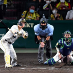 【阪神】佐藤輝明は「本物の4番になってない」　三球三振に球団OB苦言「ピッチャーに牛耳られている」