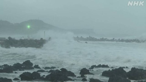 NHK「韓国済州島と釜山の台風11号の被害が心配されます」