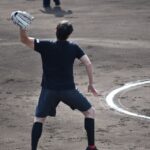 元阪神・下柳氏、ソフトボールの始球式で「グラブ投げパフォーマンス」を披露