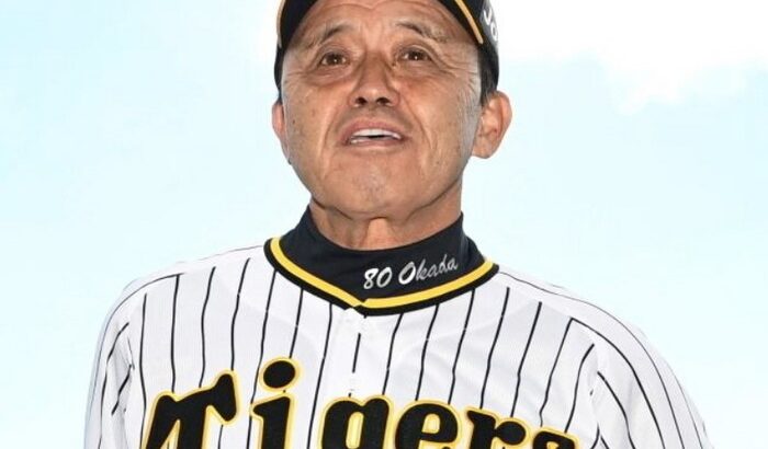 阪神　岡田新監督が大山をマンツーマン指導　熱の入った３分間