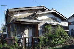【朗報】日本の空き家、349万戸。これもう家買ってるやつバカだろ…空き家が無料で生えてるのに