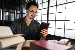 電子書籍（日焼けしません、虫もつきません、場所とらないです）←お前らが”紙派”な理由