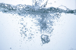 人は一日に体内からどれくらい水分を失う？正確な計算式が初めて導き出される