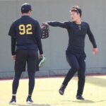 阪神・前川、左腕・渡辺雄から送球指導　「真剣に教えてくださった」同じ左利きとしての助言生かす