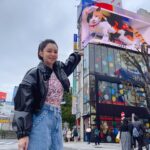 来日中のビビアン・スー、47歳のヘソだし服で東京の街を歩く姿＆カタコト日本語が大反響　「ブラビ」電撃復活
