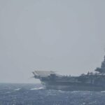 【中国空母】沖縄周辺海域 戦闘機など発着艦 空母「遼寧」やフリゲート、ミサイル駆逐艦など計5隻